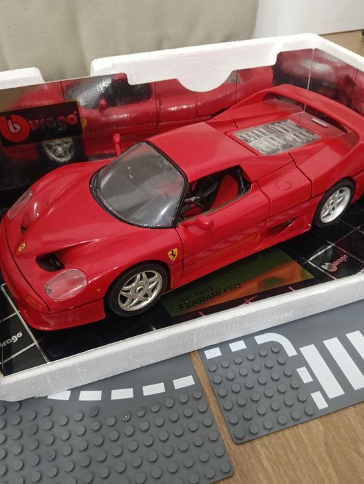 Ferrari F 50 Burago 1:18 Gold Edition