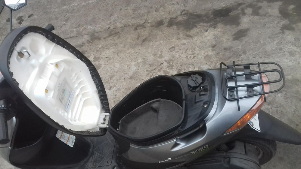 Японський інжекторний скутер Сузукі Адрес V 50 на Українському обліку