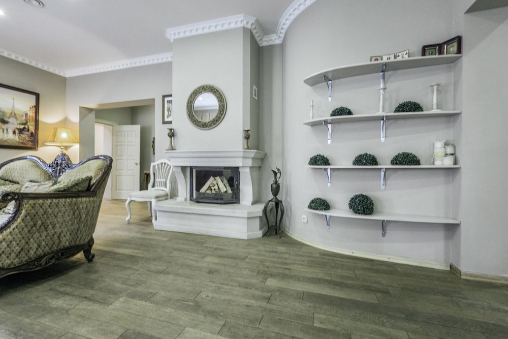 Будинок з басейном Білогородка