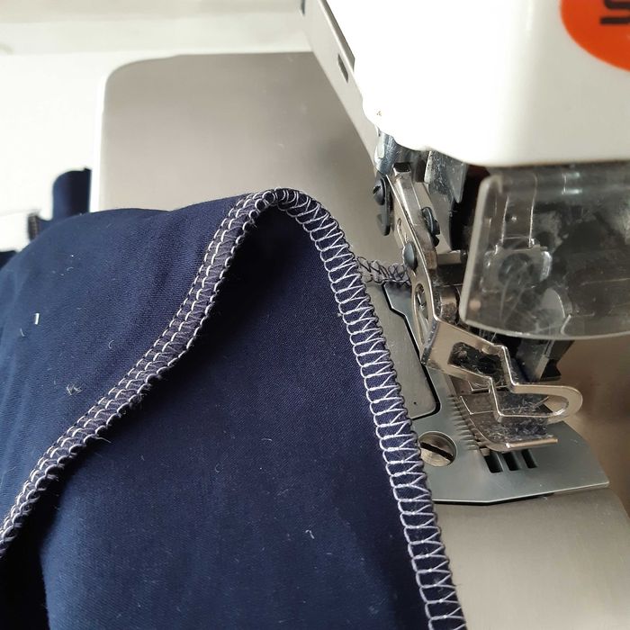 Продам промышленный 4х ниточный оверлок Siruba на 380v