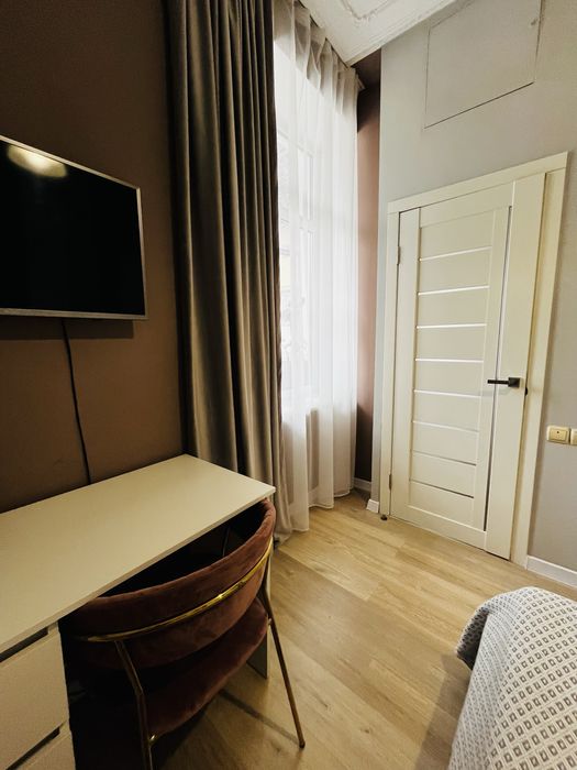 Жд, ближній центр 1 км квартира