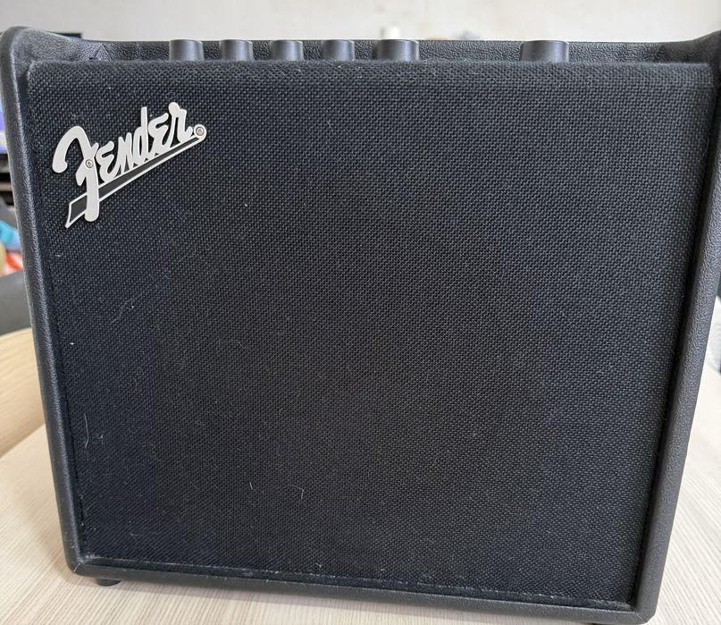 Amplificador Fender Mustang LT25