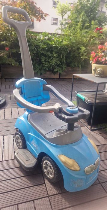 Niebieskie Autko chodzik do prowadzania