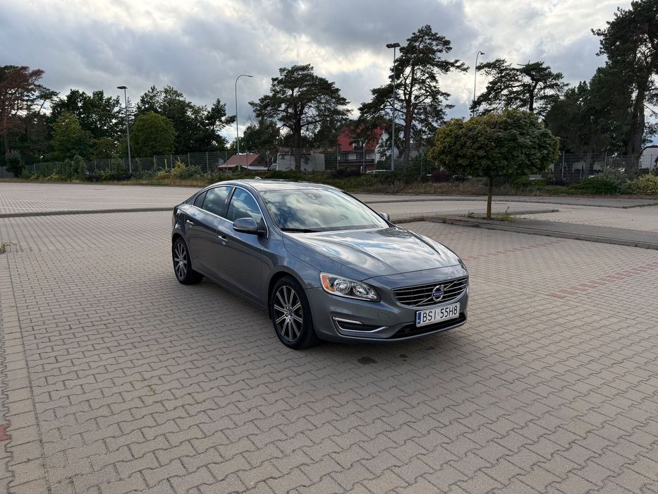 Volvo S60 Volvo S60 II 2.0 Inscription, wersja LONG, AWD, automat T5 245 koni