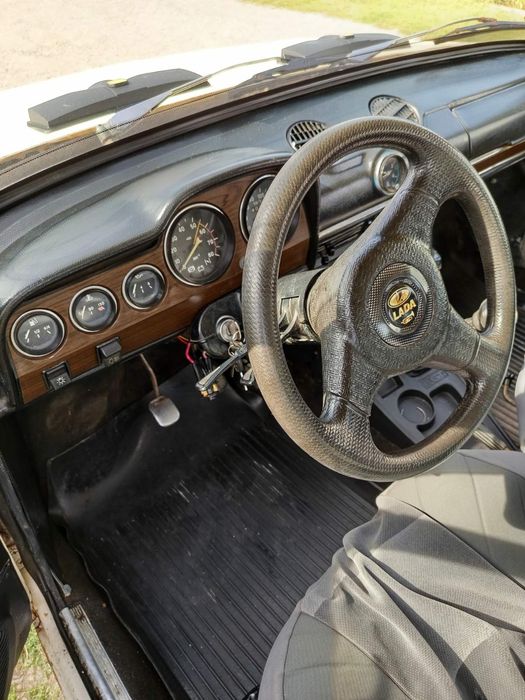 Продам ваз 2106.