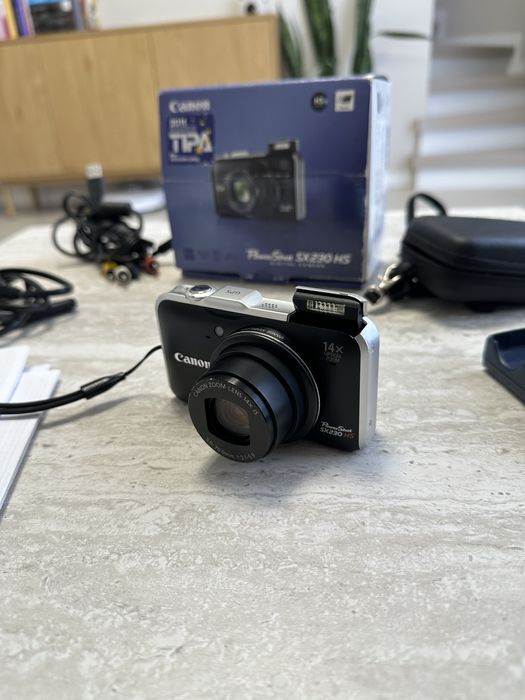 Фотоапарь Cenon PowerShot SX230 HS. Відмінний стан.