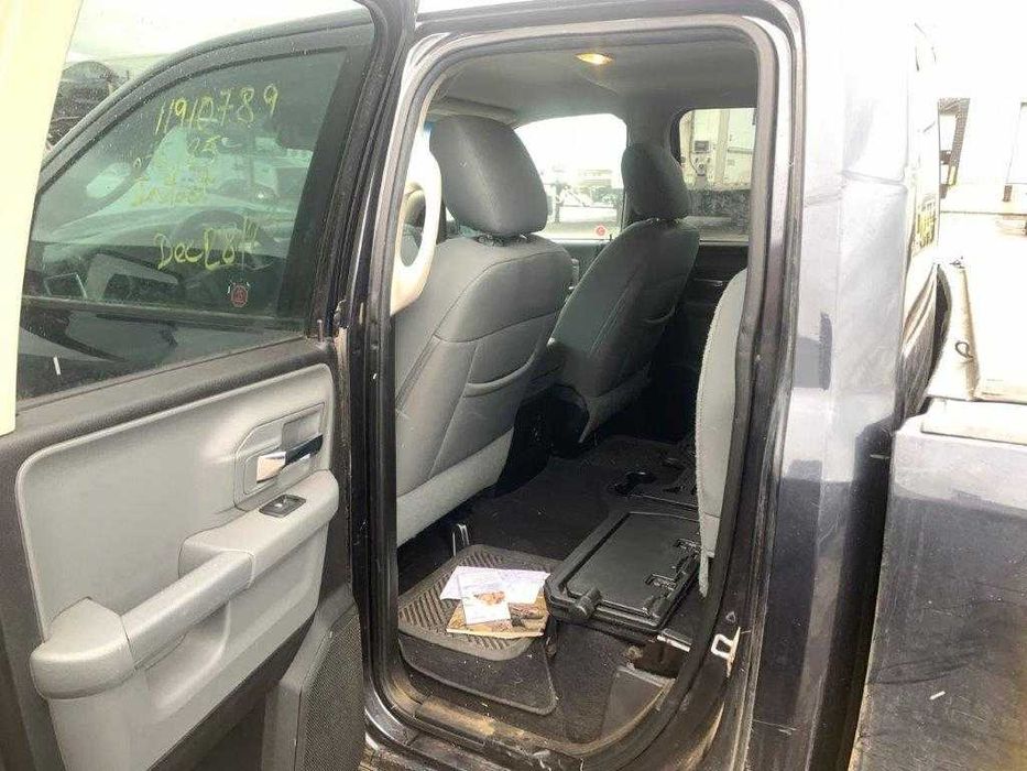 Dodge Ram 1500 IV  DS. Boczek ,tapicerka drzwi komplet 2013 -2023