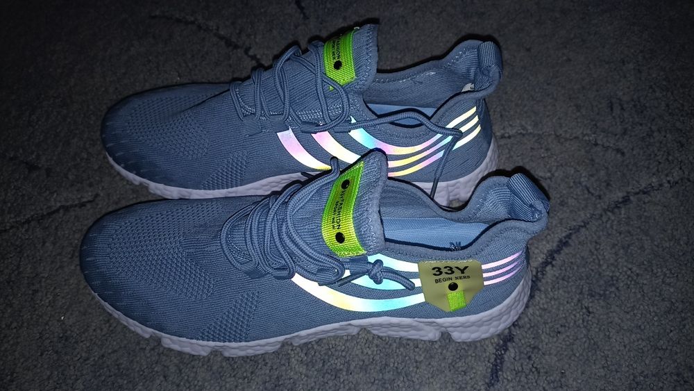 Кроссовки новые размер 46