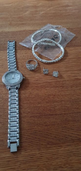 Zegarek damski plus biżuteria komplet nowy!
