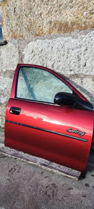 Portas do lado direito e traseira de Opel corsa b