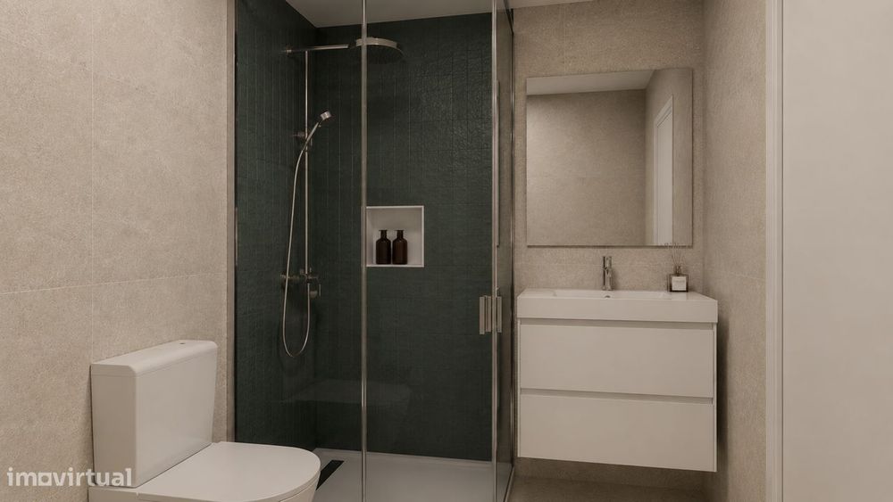 T3 7.º e último andar | Areeiro | Luz, vistas e remodelação integral