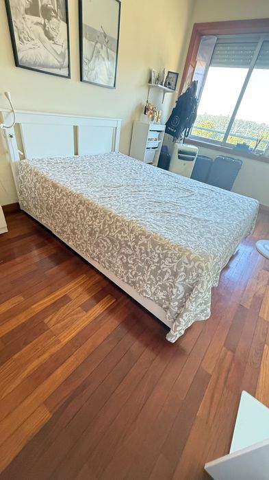 Cama casal com 4 gavetas e colchão