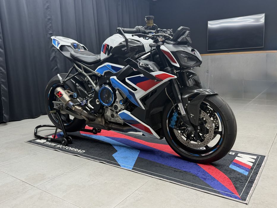 M1000r akrapovic
