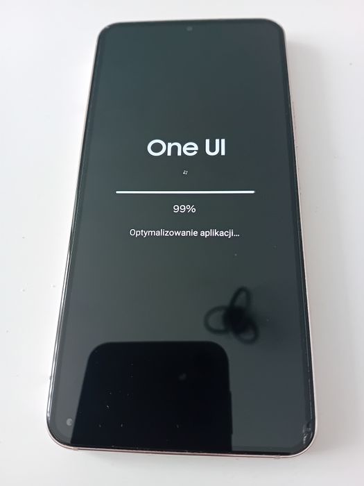 Samsung galaxy s22 8/256gb gold.  Zamiana.