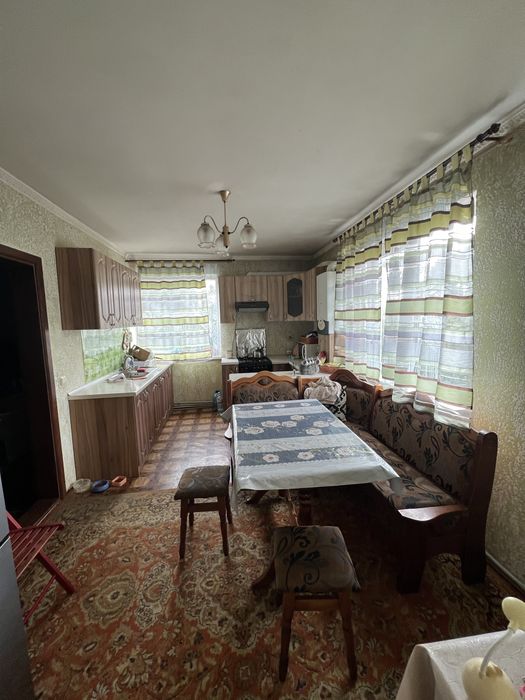 Продаж будинку Росвигово.