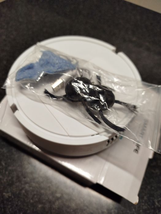 Aspirador mini-robô carregável