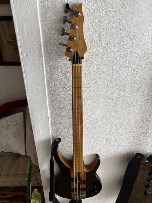 Baixo Aria Pro II