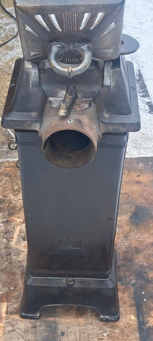 Piec kominkowy Secesyjny Piecyk  żeliwny piekna koza