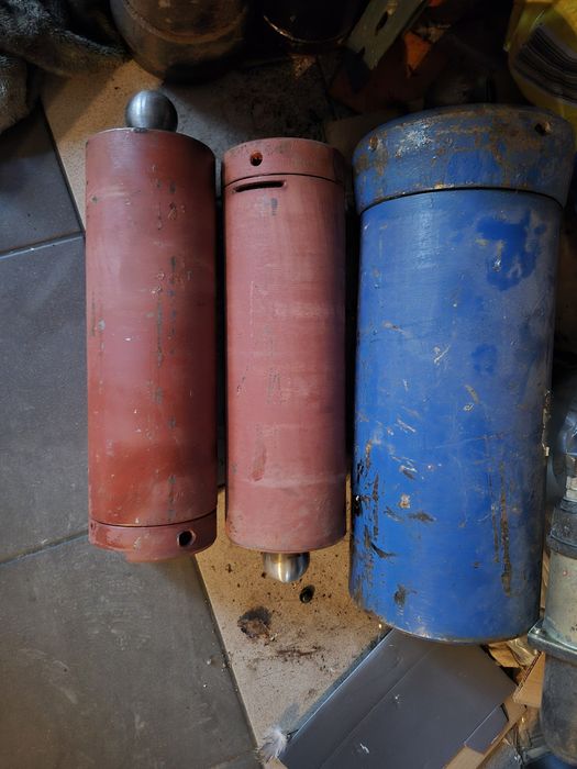 Siłownik wywrotu przyczepa rolnicza czeska bss panav Brandys czeska
