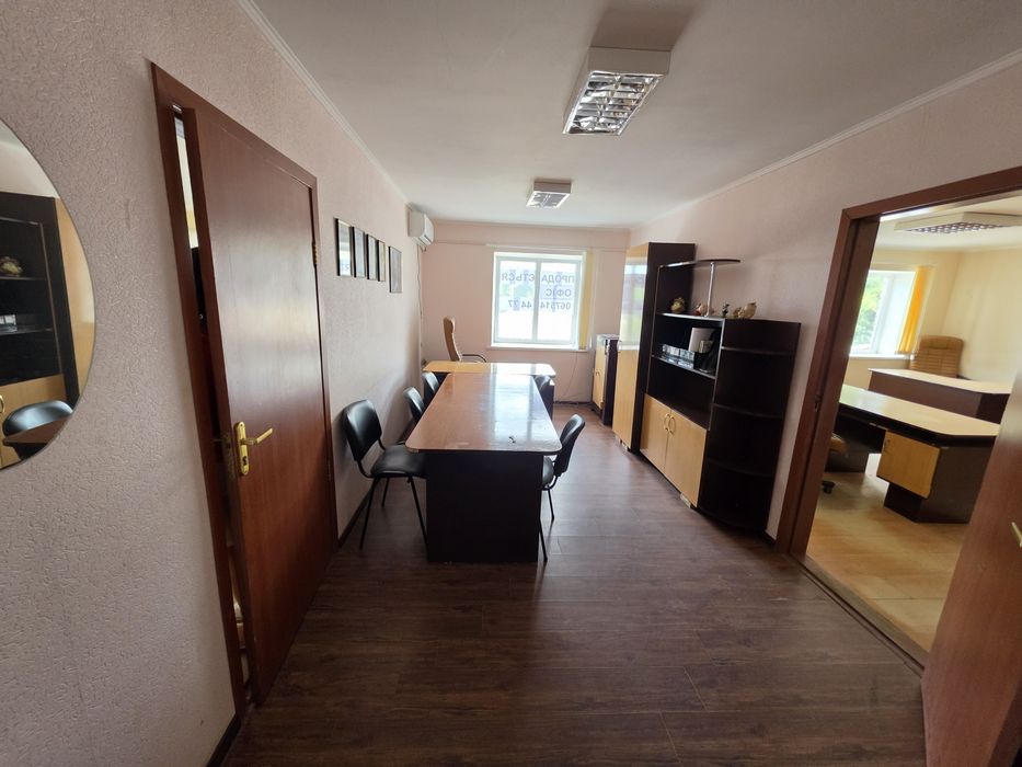 Продається офісне приміщення 82 квм