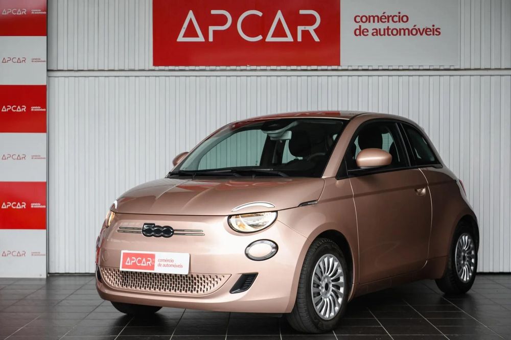 Fiat 500e Action