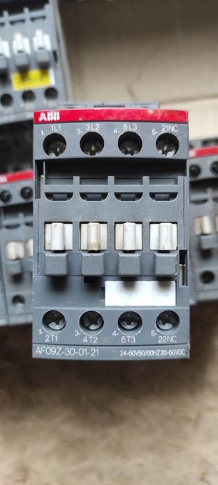 контактор ABB моделі AF09Z-30-01-21