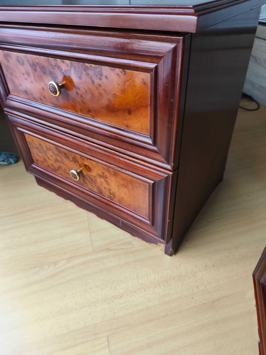 Duas cabeceiras de cama