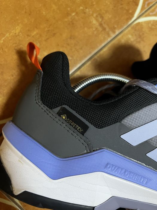 Кросівки adidas gore-tex