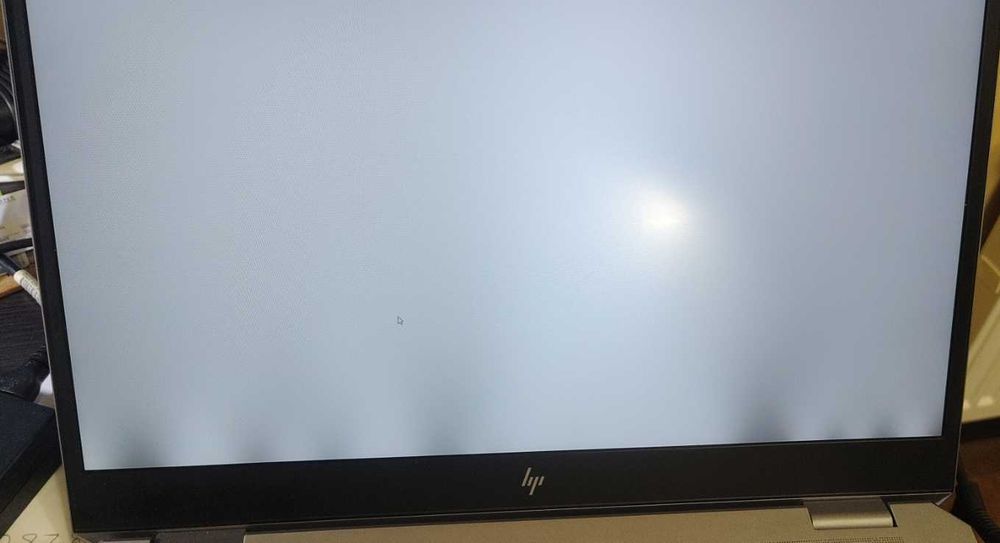 HP  z-book studio g5 i7-8750h+8Gb+256Gb m.2