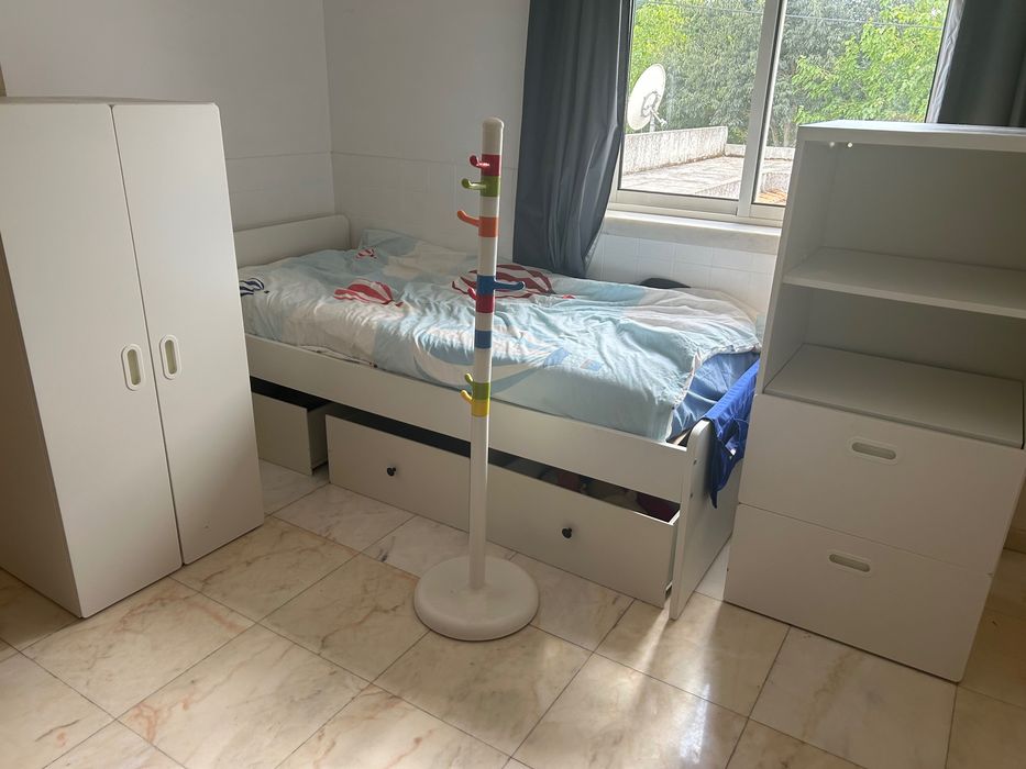 Cama com gavetas + colchão + cabide – quarto juvenil