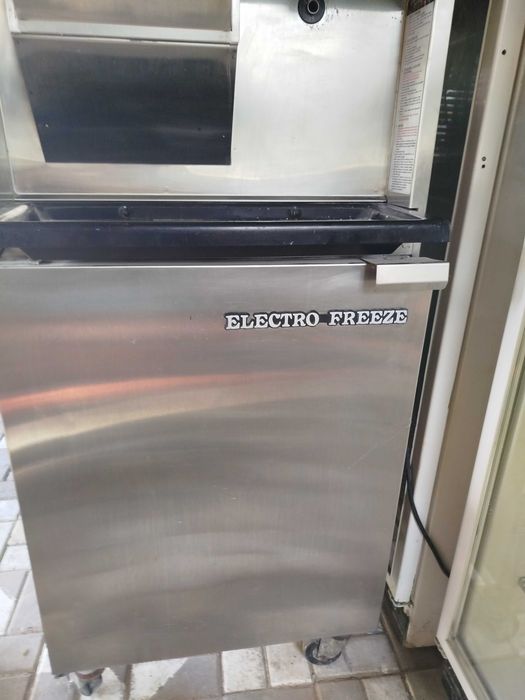 Automat o lodów Electro Freeze