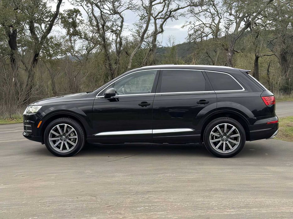 Audi Q7      2018
