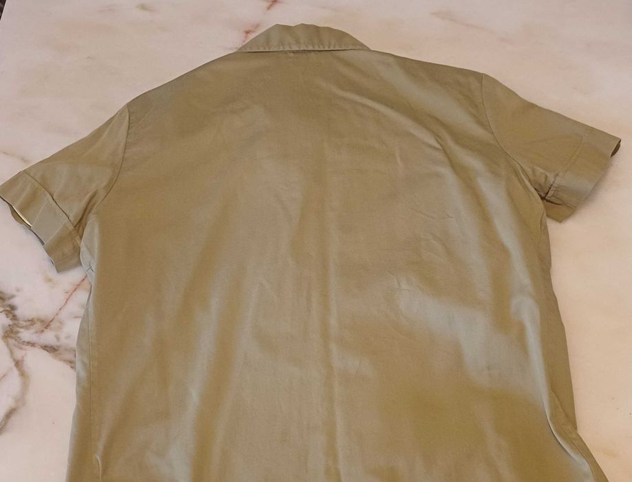 Camisa com bolsos
