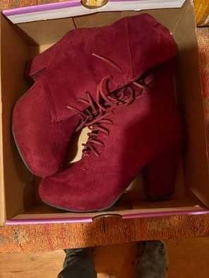 Damskie botki kolor ciemne bordo rozmiar 39