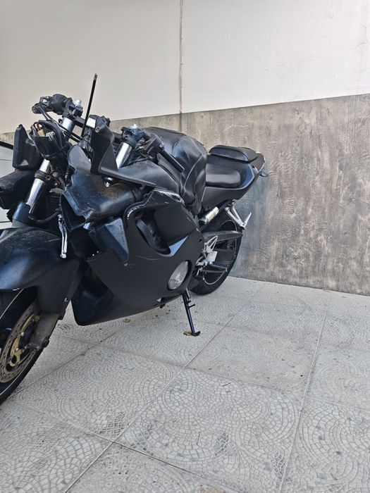Honda CBR 600 f4i Acidentada