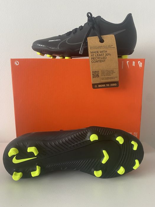 Sprzedam nowe korki Nike r. 36,5 oryginalne