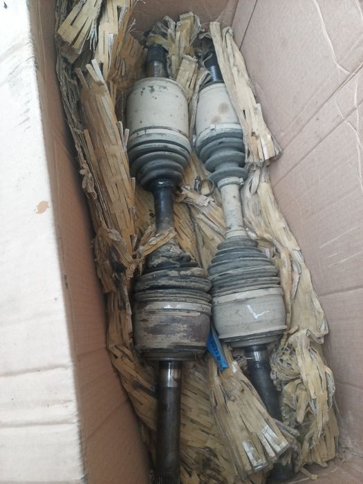 Полуось в зборі Toyota Land Cruiser 100