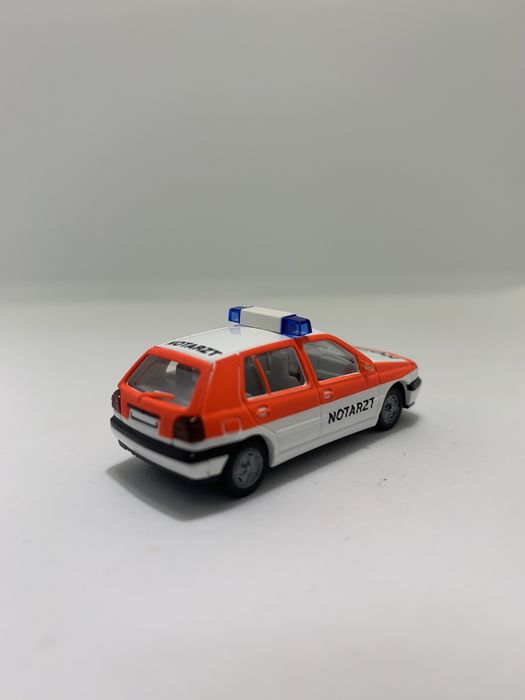 Volkswagen Golf da Wiking escala H0 1/87