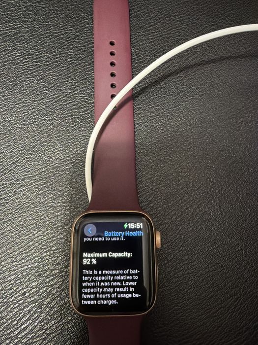 Apple Watch SE смарт годиник