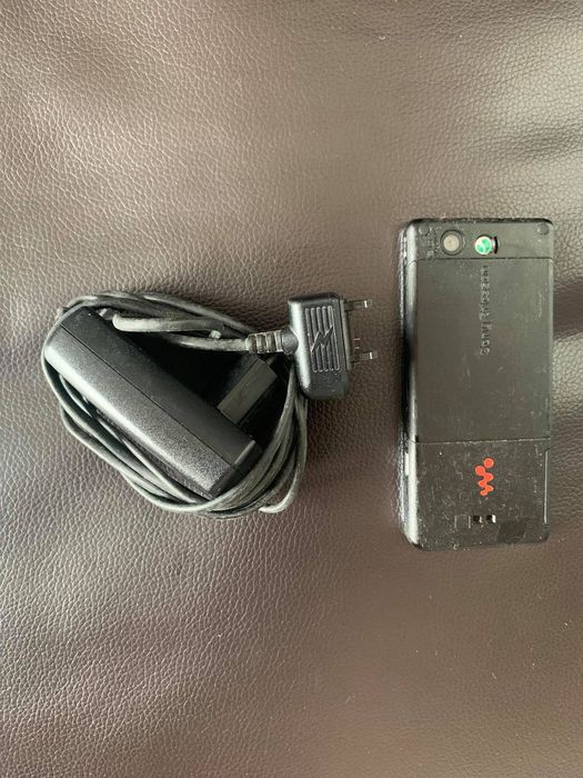 Telemovel Sony Ericsson W880