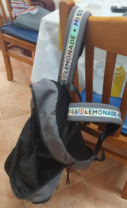 MOCHILA RESISTENTE E MUITA ARRUMAÇÃO.Casa,Escola,Viagens,Férias,Quarto