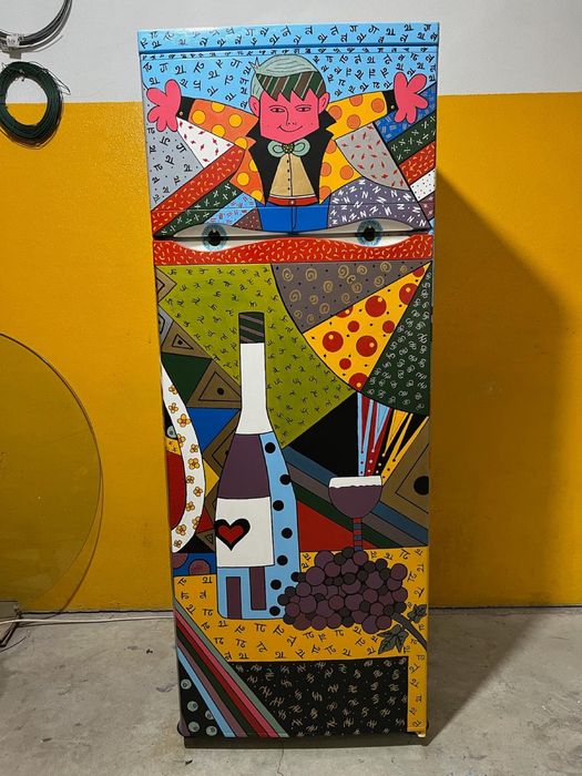 Frigorifico com pinturas artisticas
