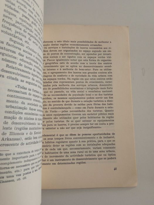 Aspectos do desenvolvimento regional, de Maria Cândida Soares
