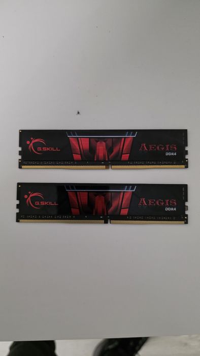 Memória RAM DDR4 2x4GB 2400