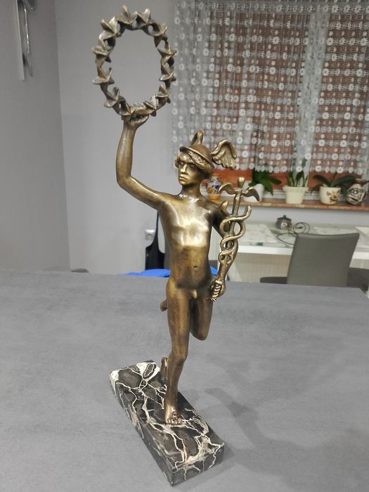 *Wyprzedaż*Piękna, stara figura Hermes - Bóg interesu z brązu.