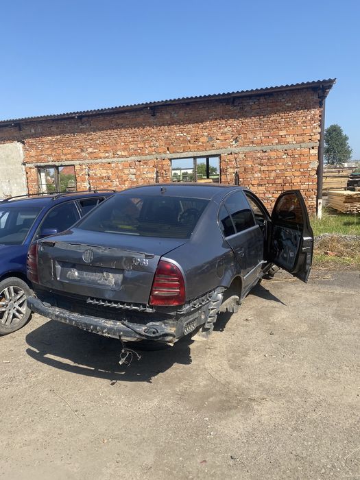 skoda super b разборка шрот запчастини розборка автолом капот