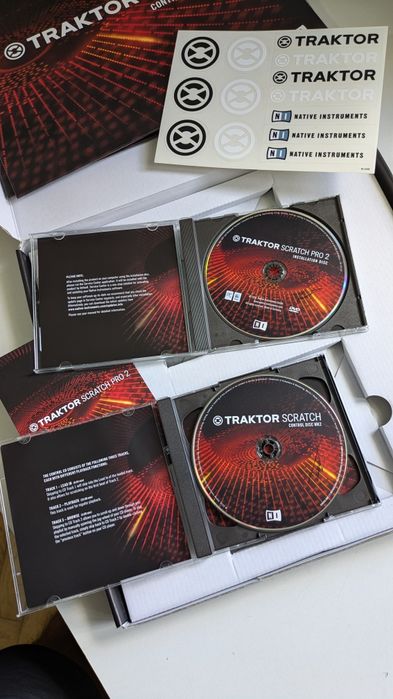 Traktor Scratch PRO 2 Software and Timecode Kit DJ