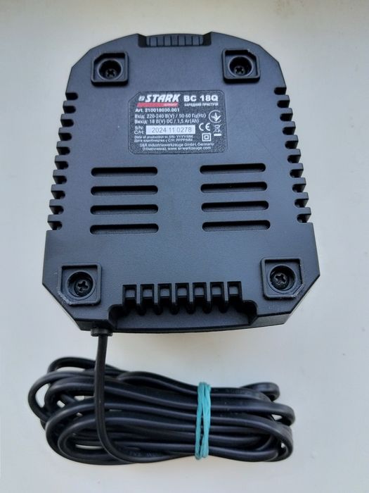 Зарядний пристрій Stark BC 18Q