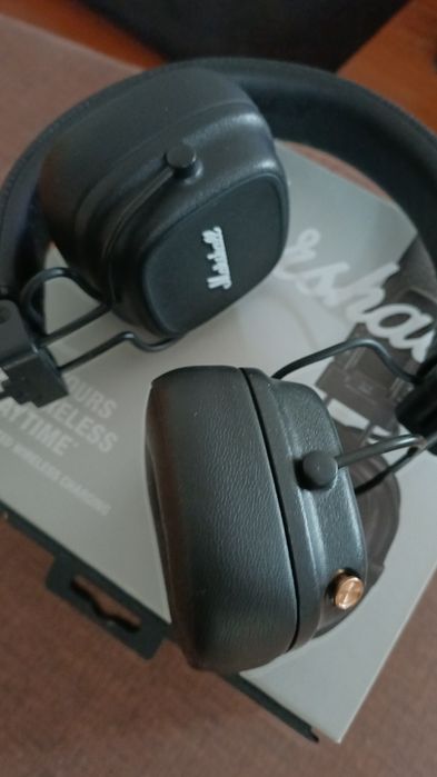 Vendo auscultadores Marshall Major

IV, em excelente estado.

Som pote