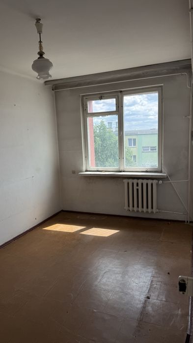 Mieszkanie / 4 pokoje / 57m / Piwnica